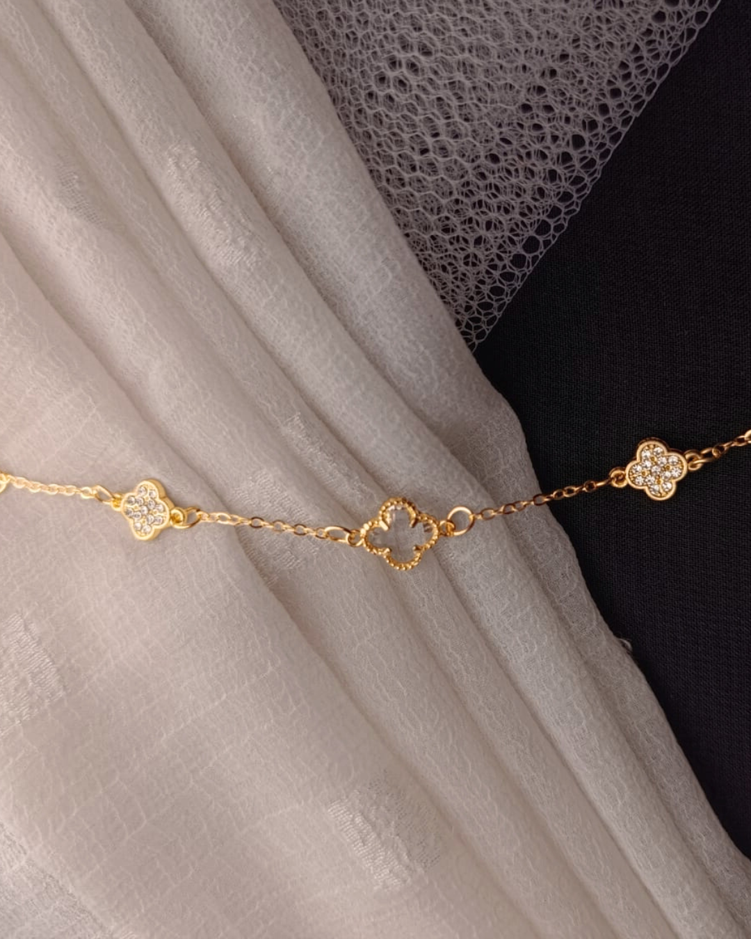 Dainty Clover Charm Bracelet