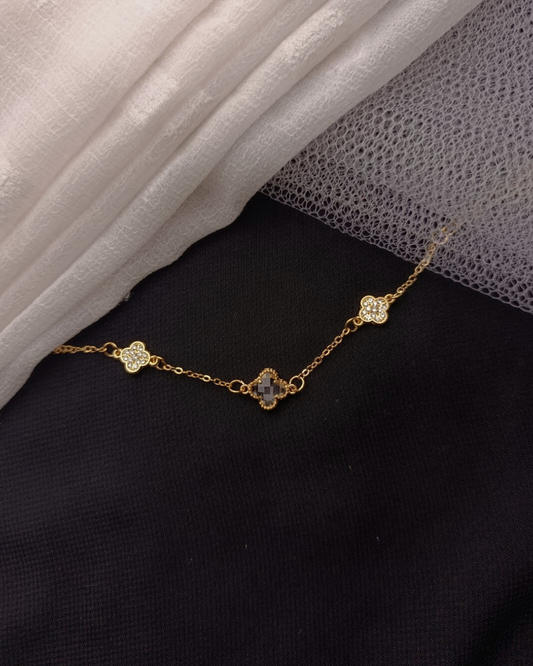 Dainty Clover Charm Bracelet